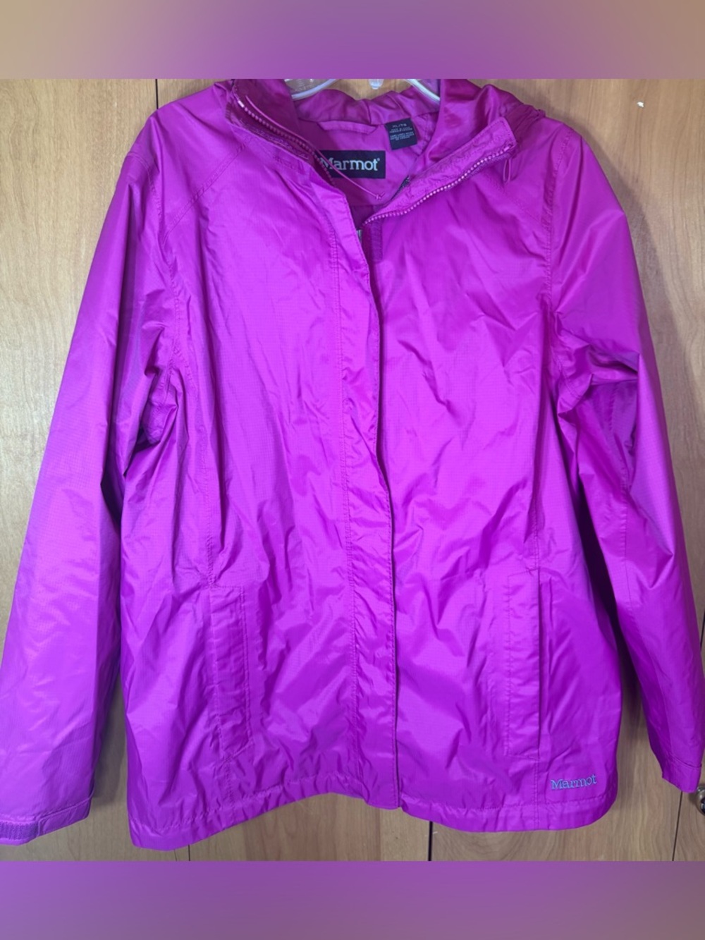 Women’s Marmot Lightweight Rain Jacket Size XL